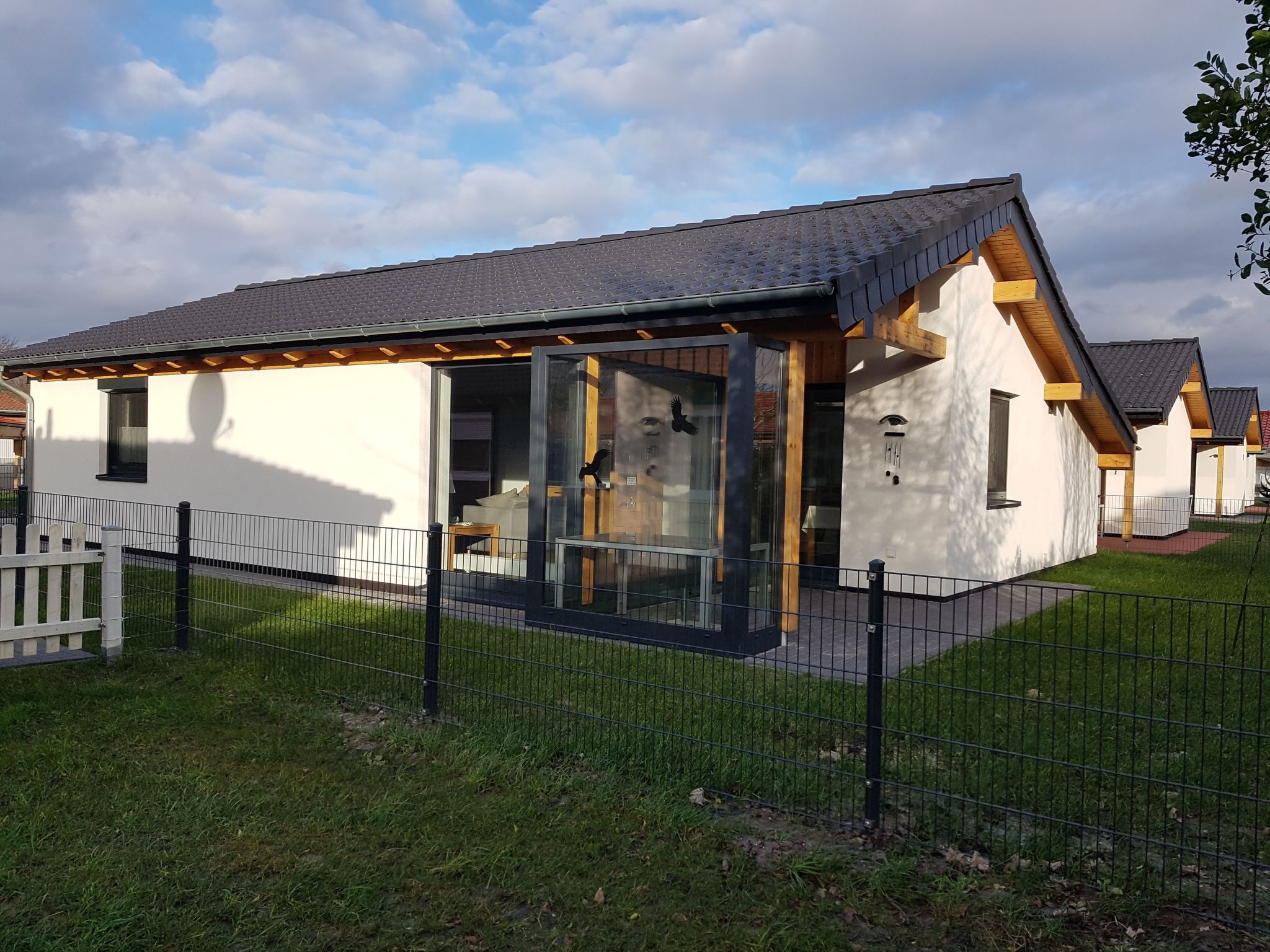 N3 Charmantes eingezäuntes Ferienhaus mit Garten