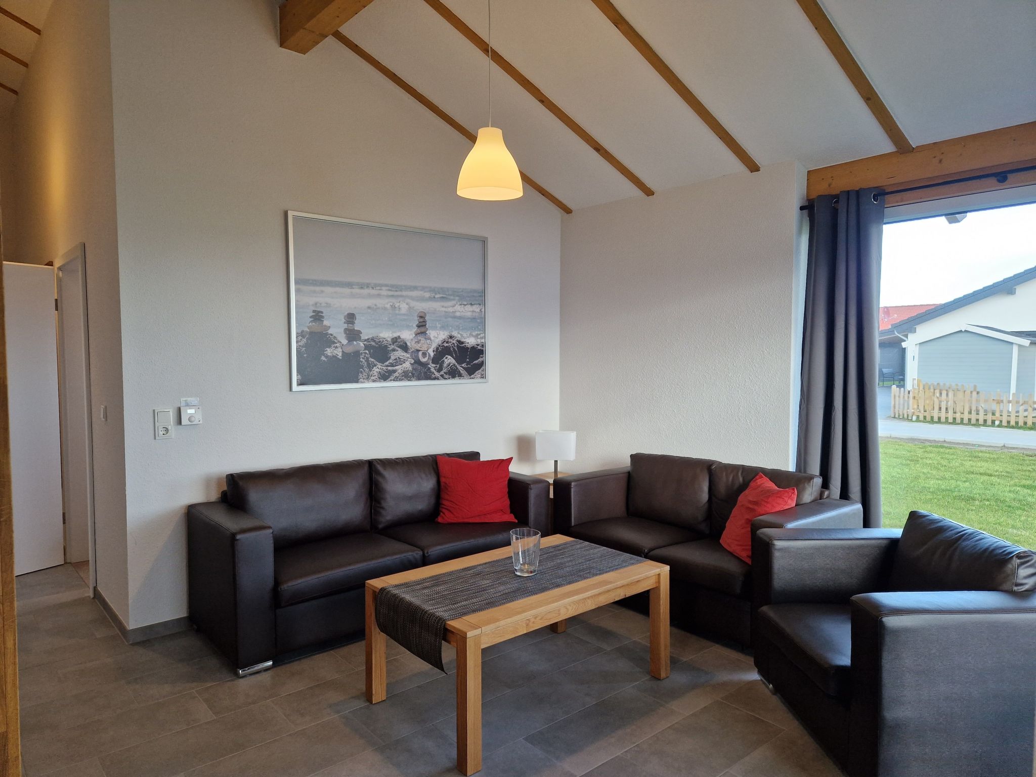 G16 Eingezäuntes Haus mit Terrasse und Garten-Binnen