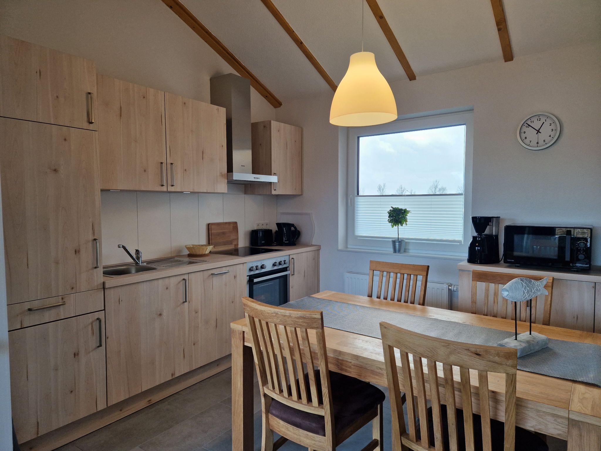 G16 Eingezäuntes Haus mit Terrasse und Garten-Binnen