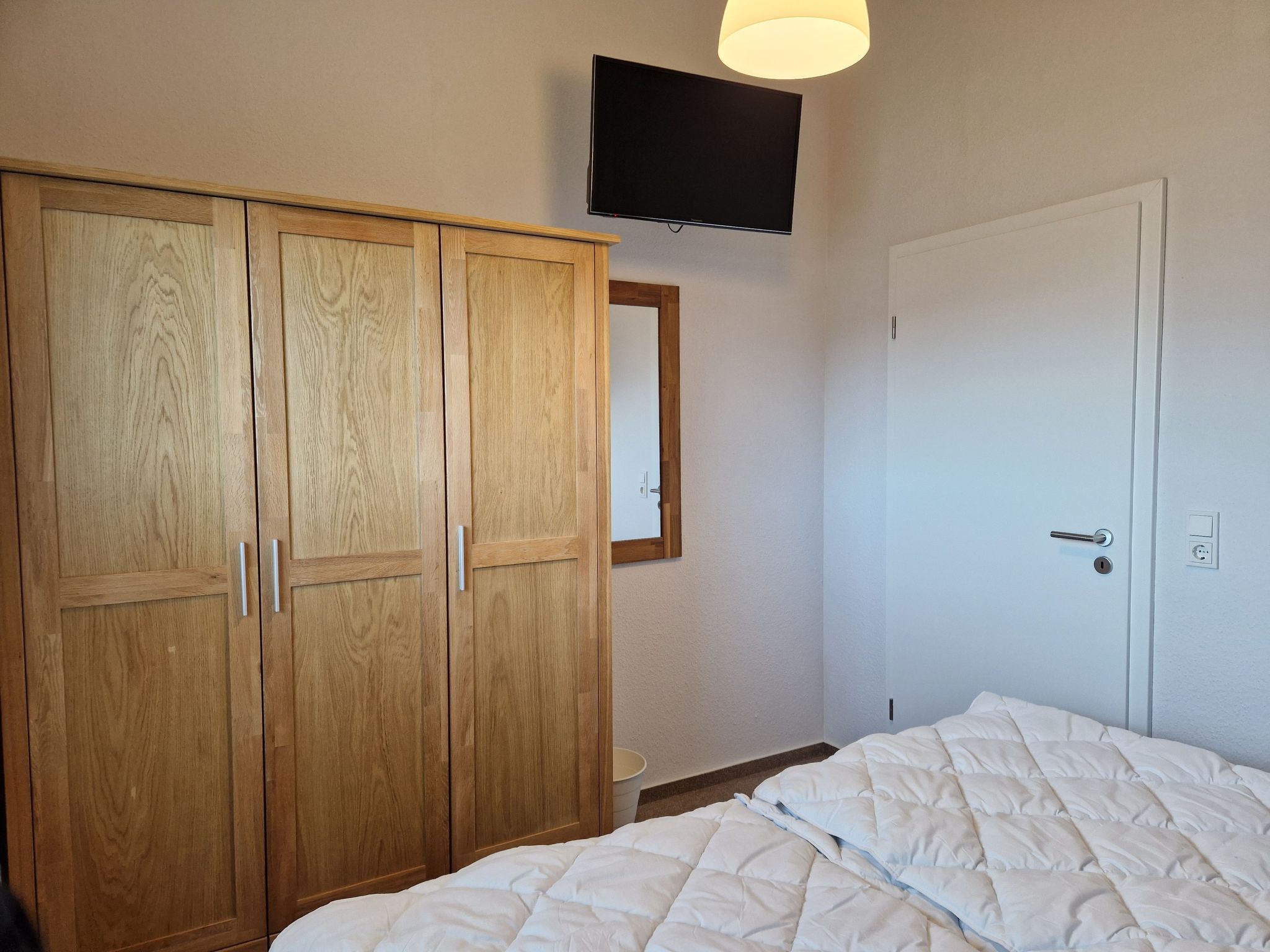 G16 Eingezäuntes Haus mit Terrasse und Garten-Binnen