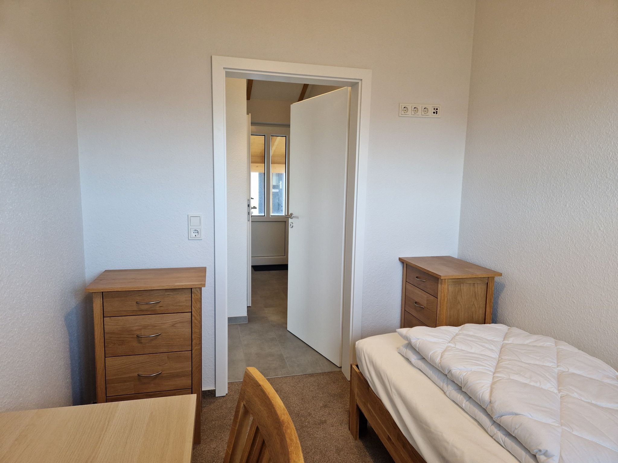 G16 Eingezäuntes Haus mit Terrasse und Garten-Binnen