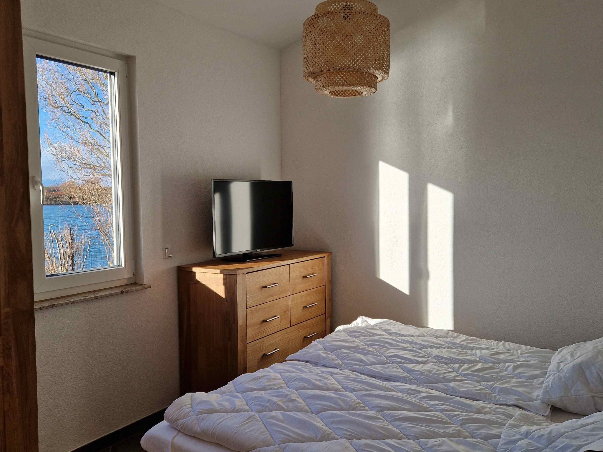 A 17 mit eigenem exklusivem Zugang zum Binnensee-Image-tags.info