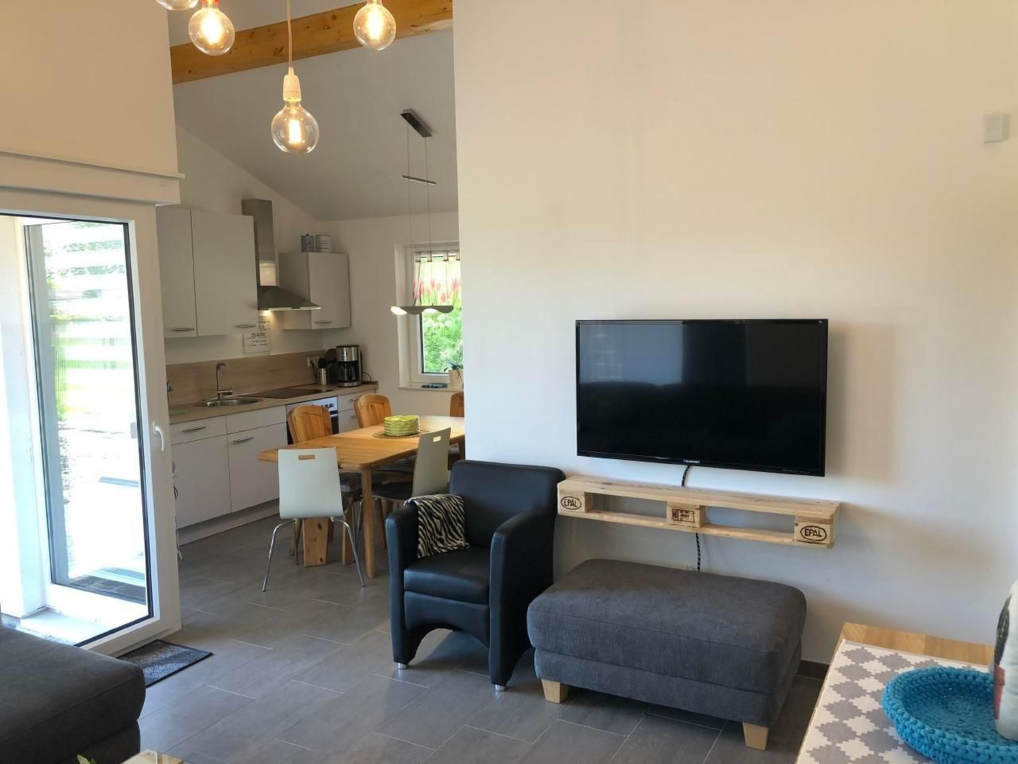 E21 Freistehendes Haus mit Garten und Deichblick-Binnen