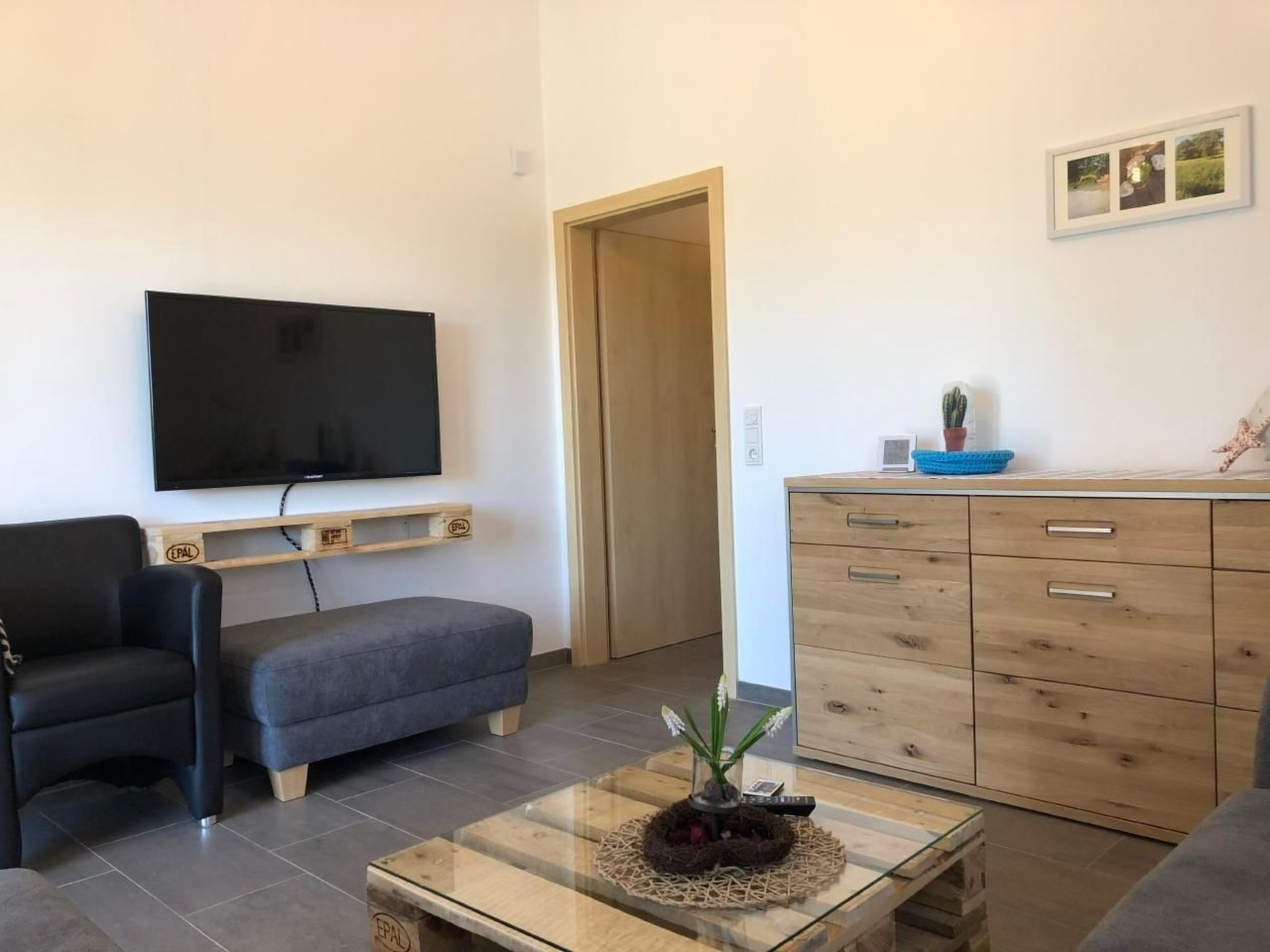 E21 Freistehendes Haus mit Garten und Deichblick-Binnen