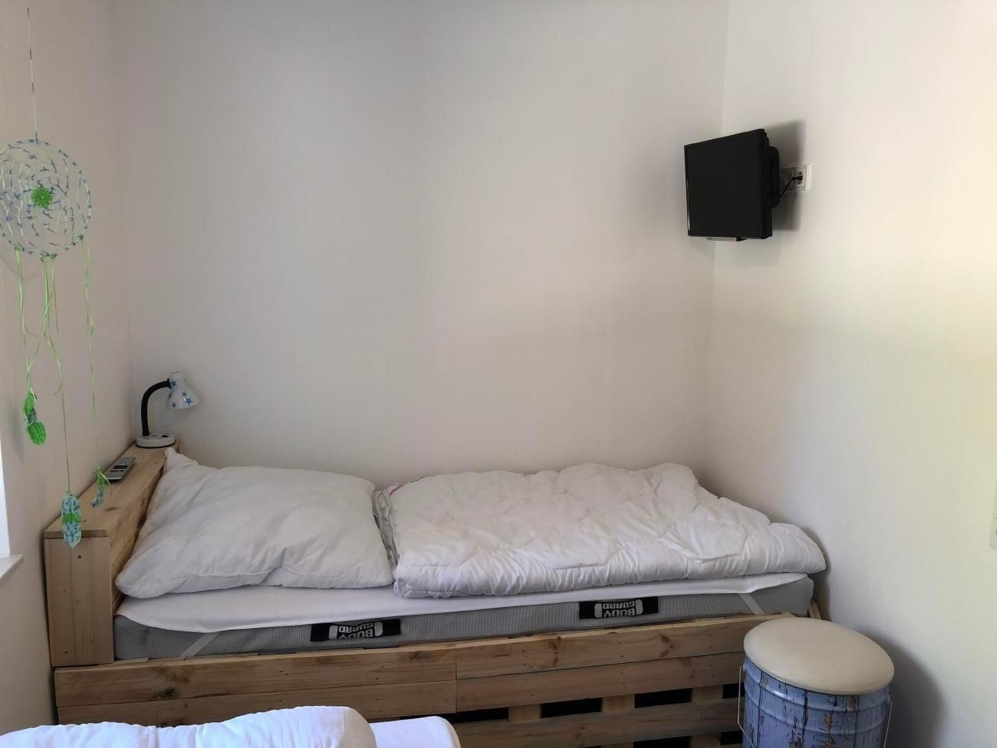 E21 Freistehendes Haus mit Garten und Deichblick