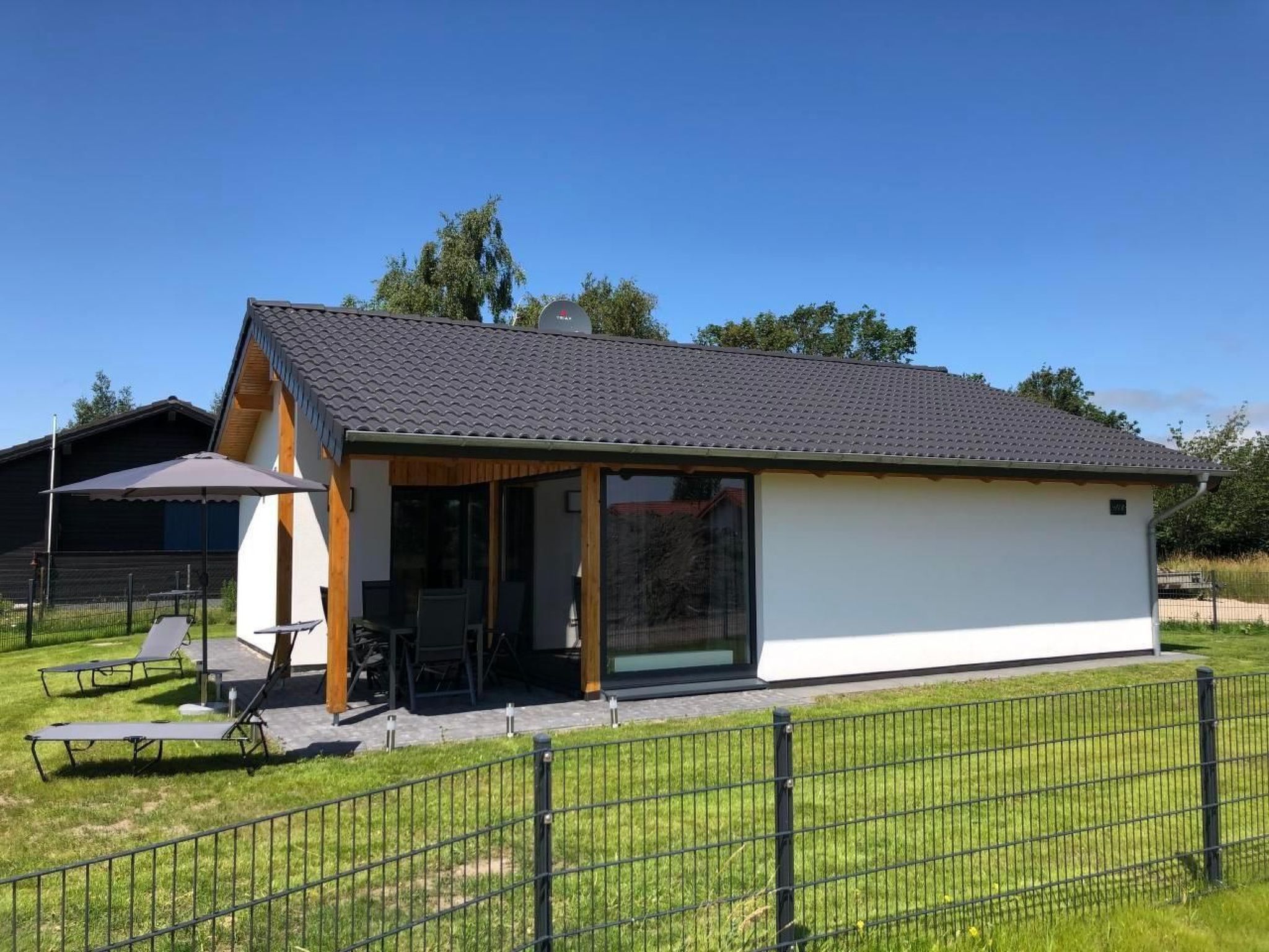 N8 Eingezäuntes Ferienhaus in Eckwarderhörne-Binnen