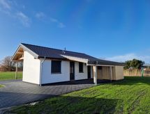 Vrijstaande bungalow met weids uitzicht, 400m van zee en meer - thumbnail 1
