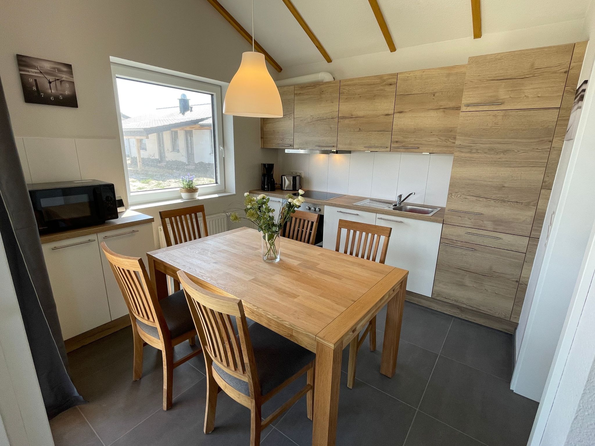 G22 Haus mit Garten, Strandkorb und Grillkamin