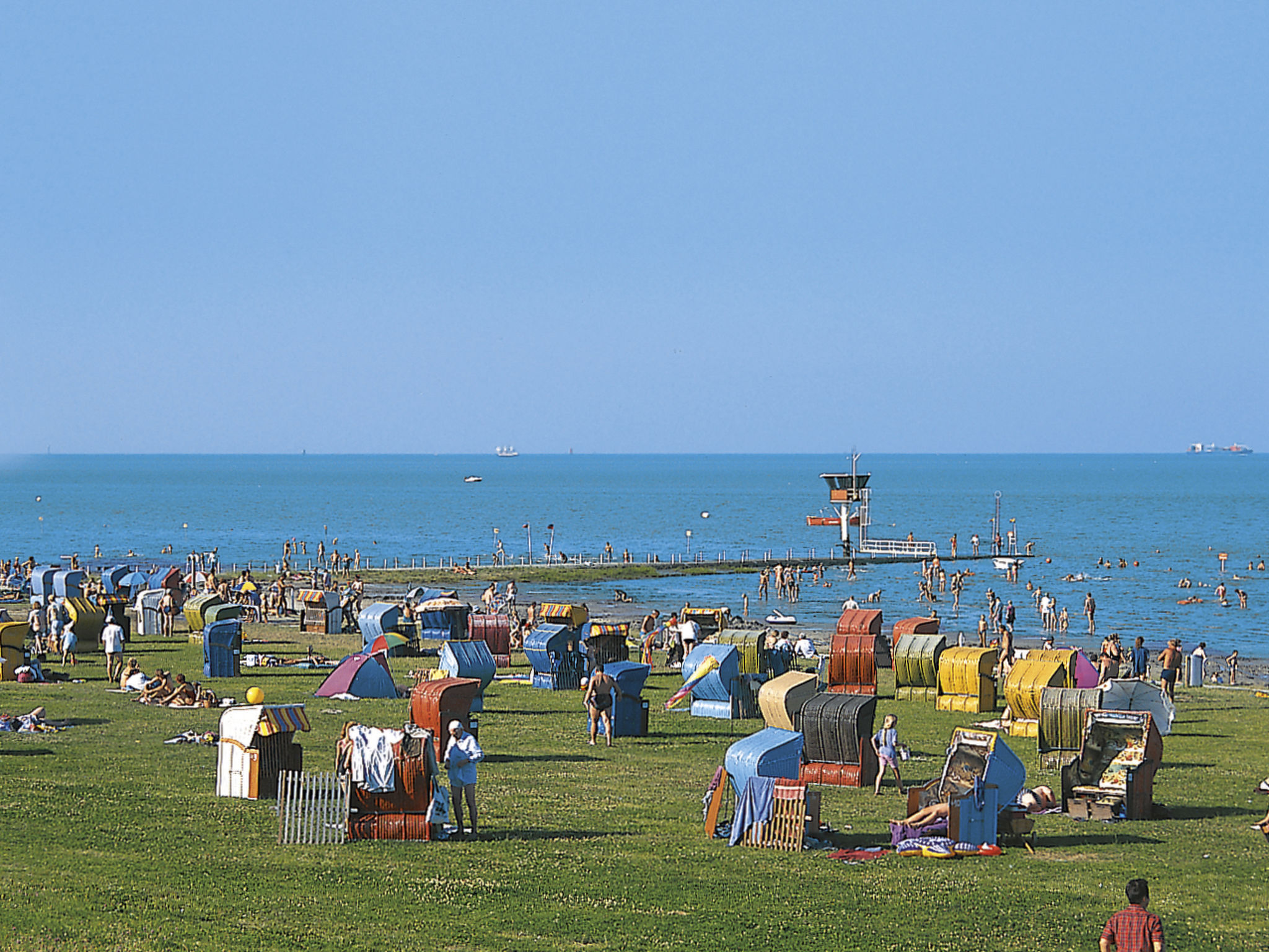 G22 Haus mit Garten, Strandkorb und Grillkamin