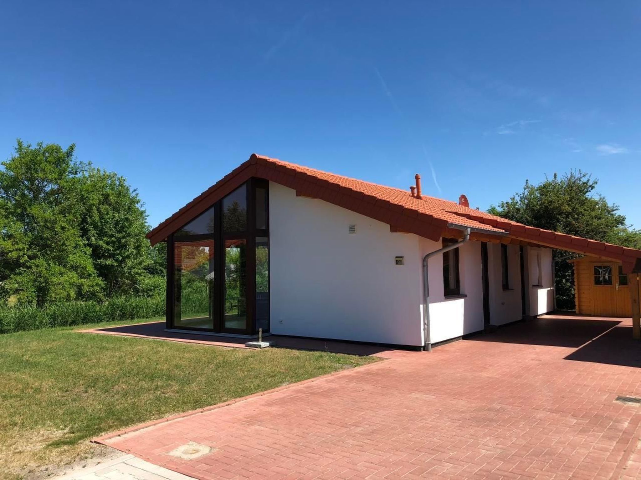 E17 Ferienhaus mit Wintergarten und Terrasse