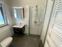 Omheind nieuwbouw huis vlakbij zee en meer in Eckwarderhörne - thumbnail 6
