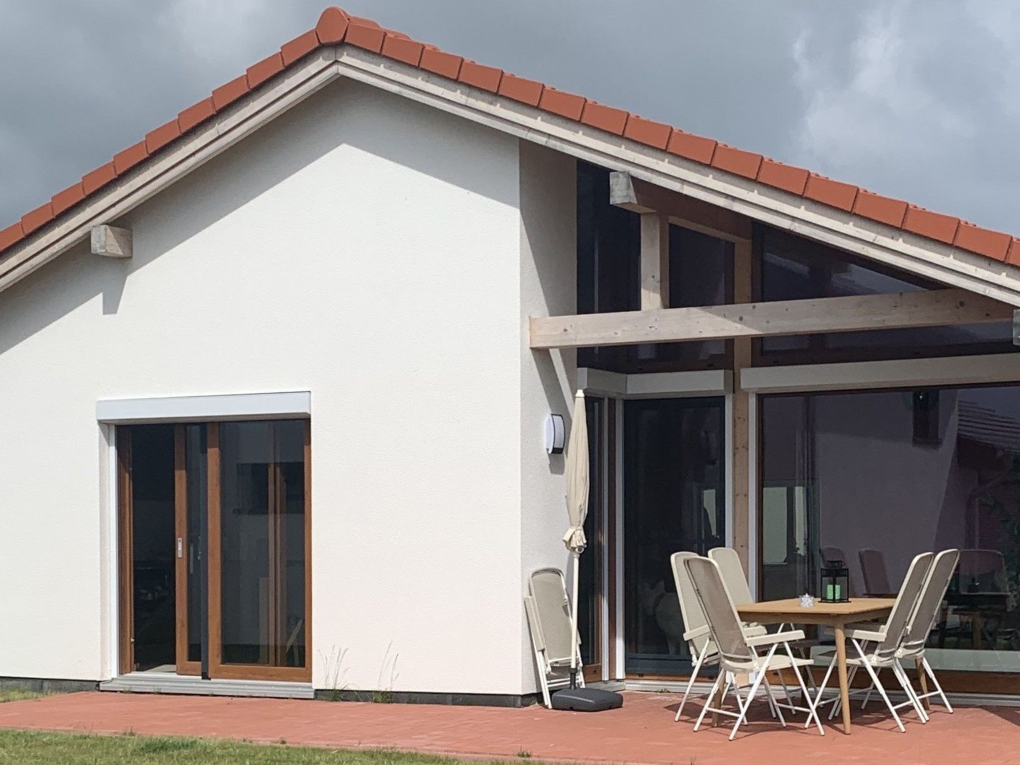 G9 eingezäuntes Haus in Randlage mit Weitblick-Inside
