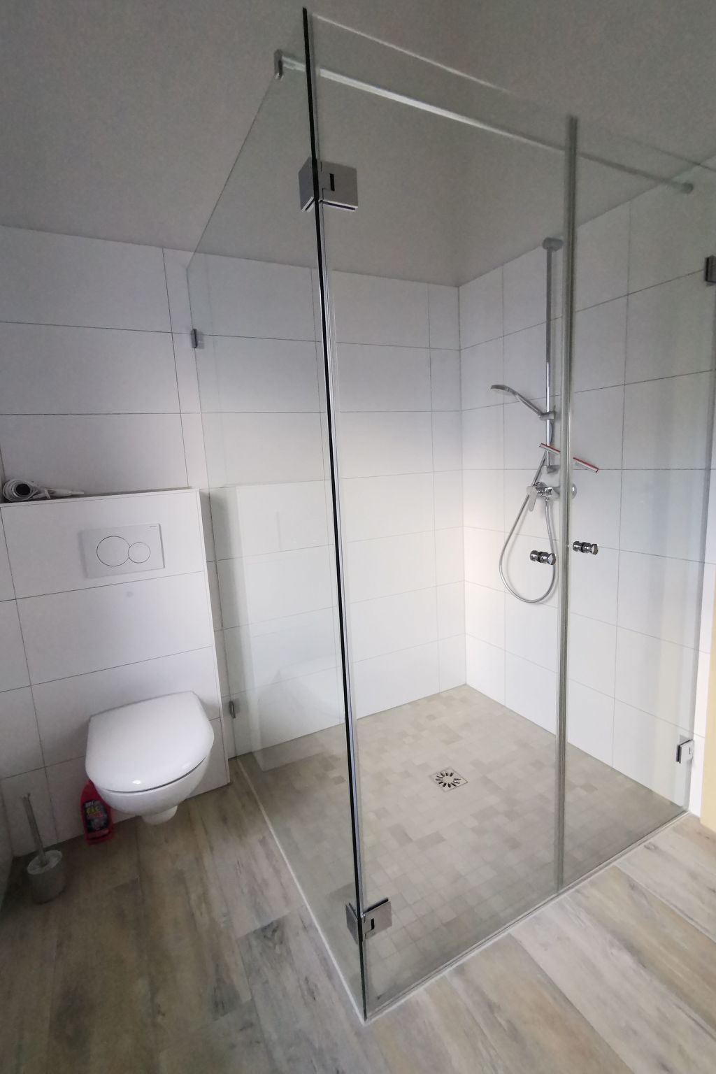 G9 eingezäuntes Haus in Randlage mit Weitblick-Inside