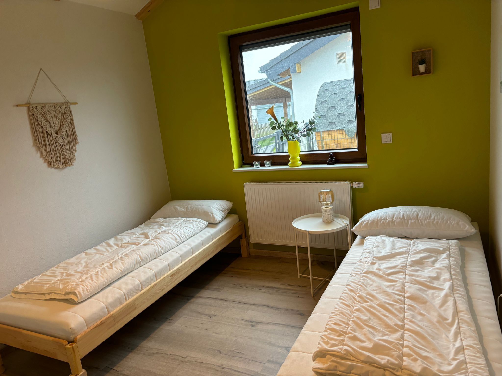 G9 eingezäuntes Haus in Randlage mit Weitblick-Inside