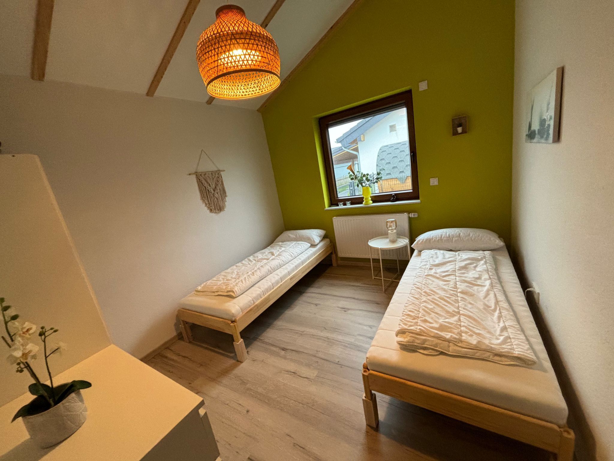 G9 eingezäuntes Haus in Randlage mit Weitblick-Inside