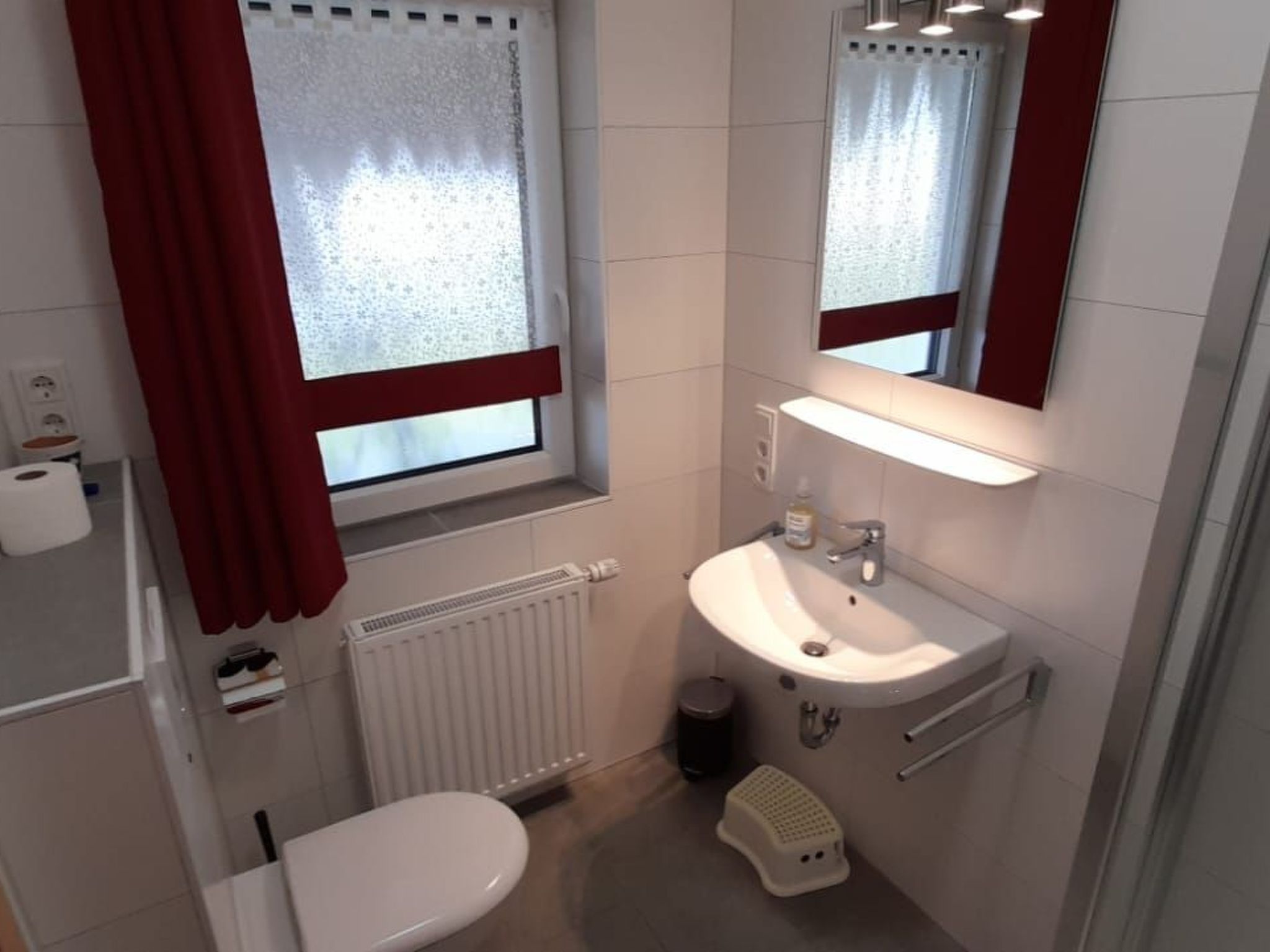 G8 freistehendes Ferienhaus mit Gartenhaus-Binnen