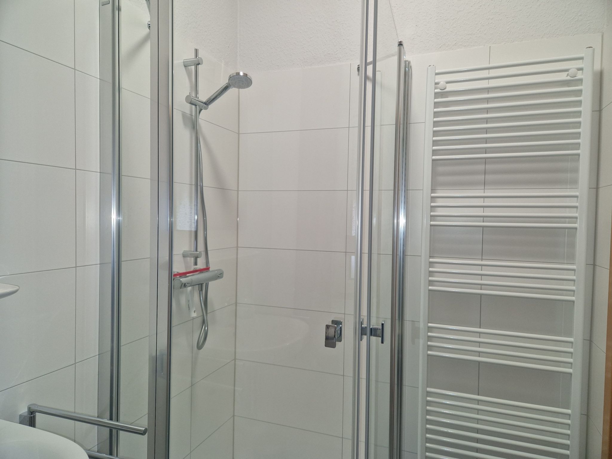 G8 freistehendes Ferienhaus mit Gartenhaus-Binnen