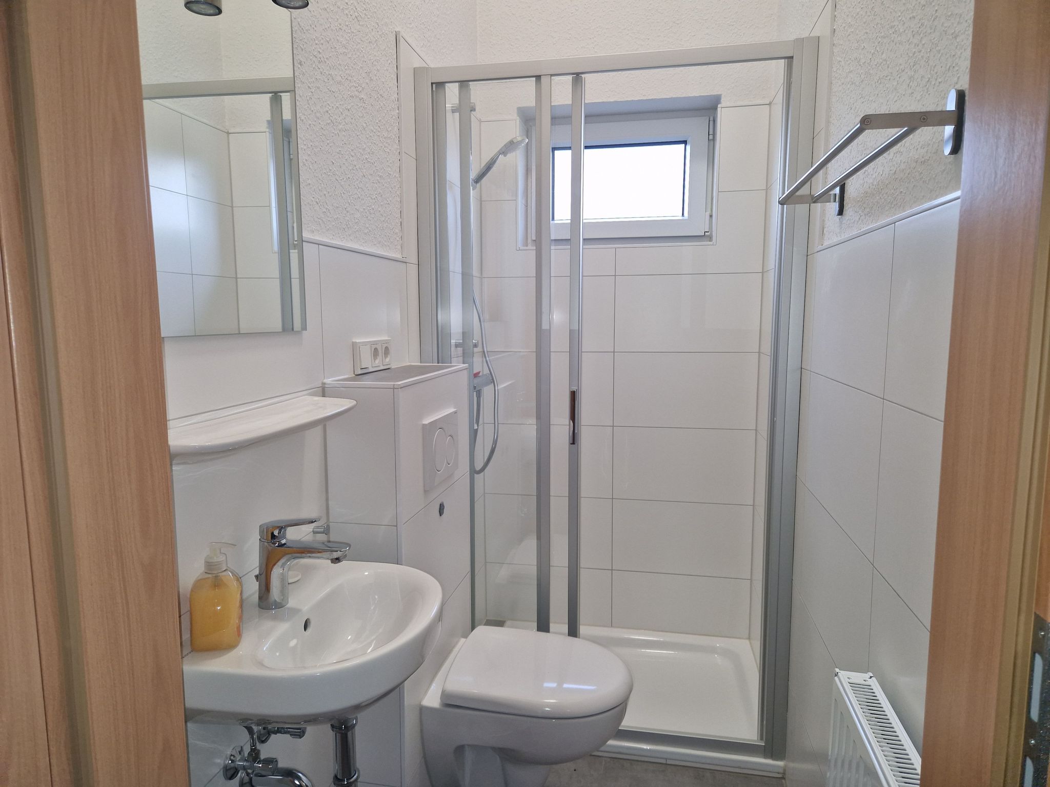 G8 freistehendes Ferienhaus mit Gartenhaus-Binnen