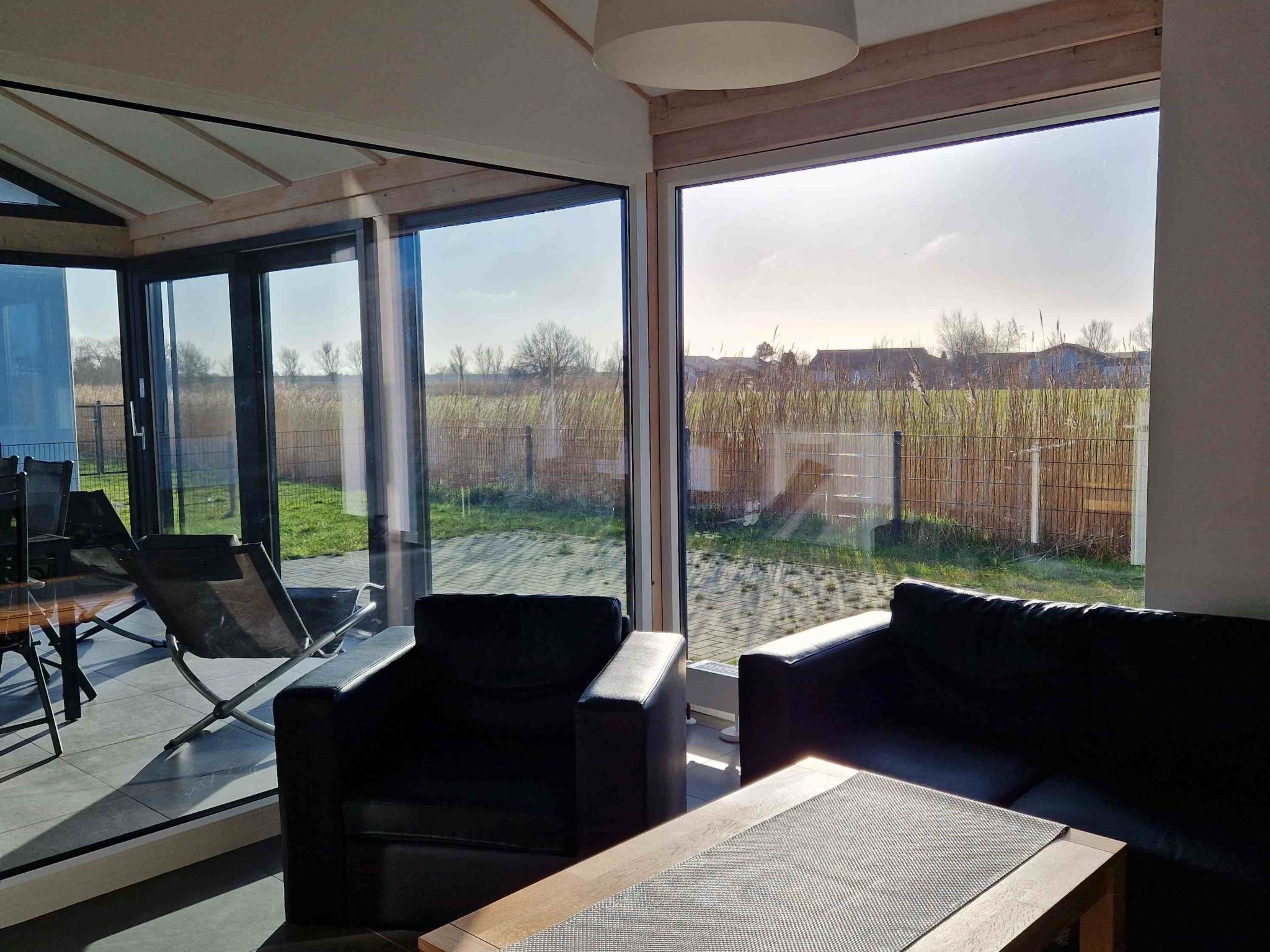 G28 Eingezäuntes Ferienhaus mit Infrarotkabine-Binnen