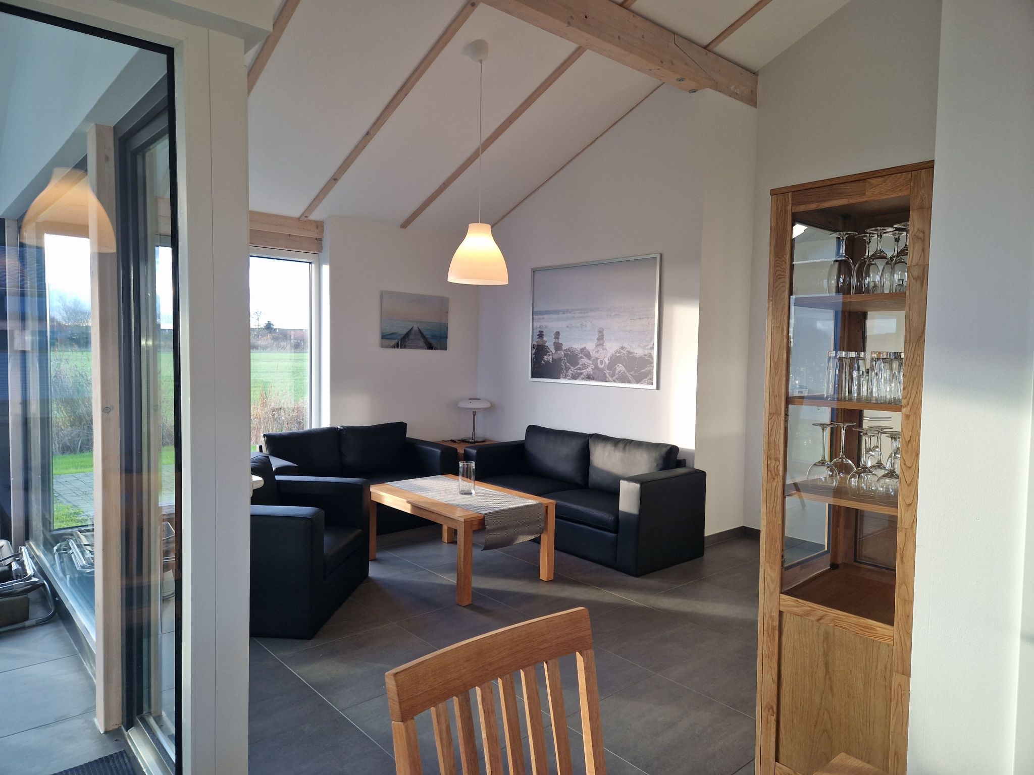 G28 Eingezäuntes Ferienhaus mit Infrarotkabine-Binnen