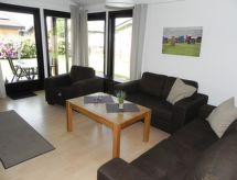 Freistehendes Ferienhaus in 2.Reihe am See