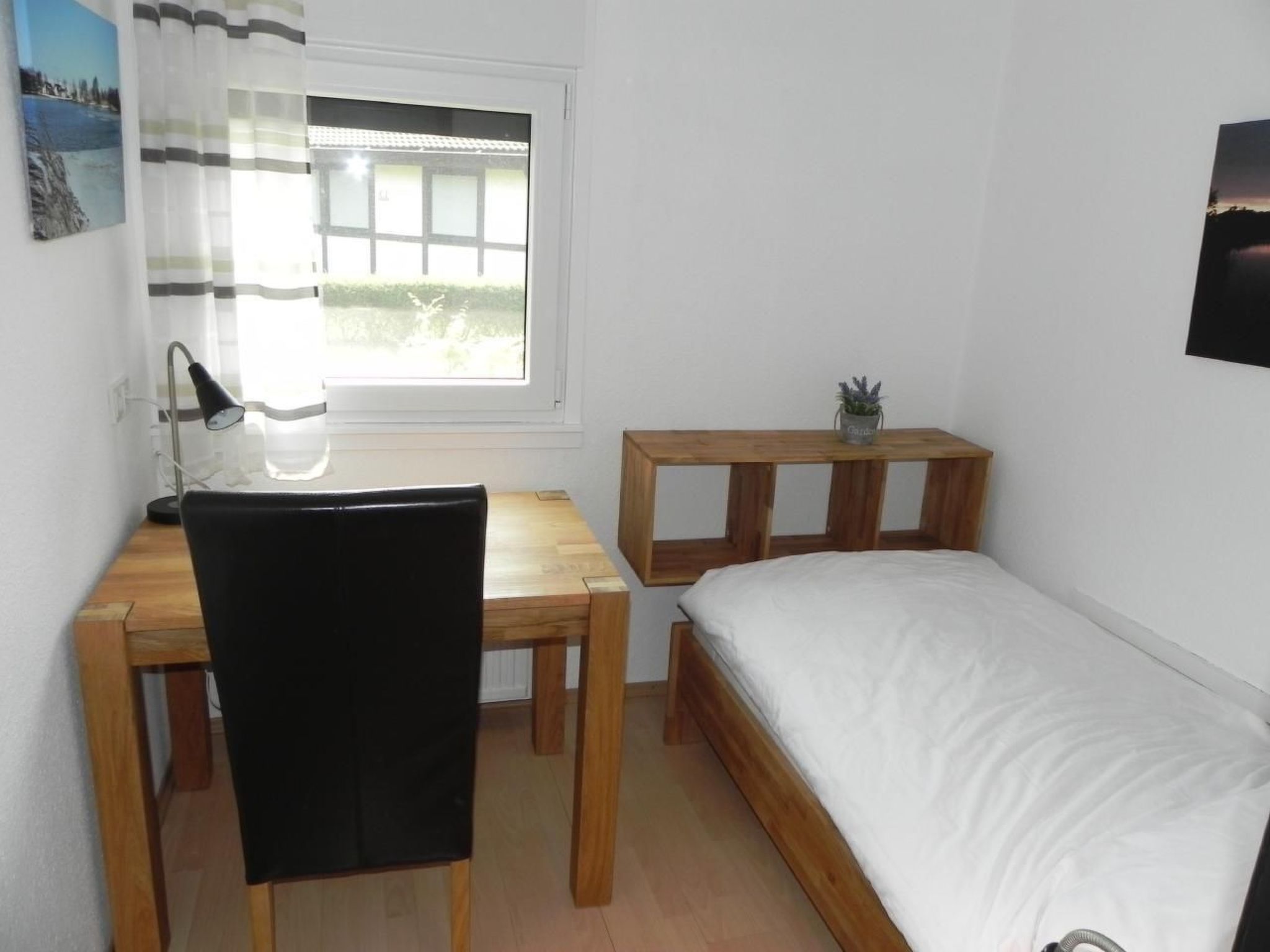 Freistehendes Ferienhaus in 2.Reihe am See-Drinnen