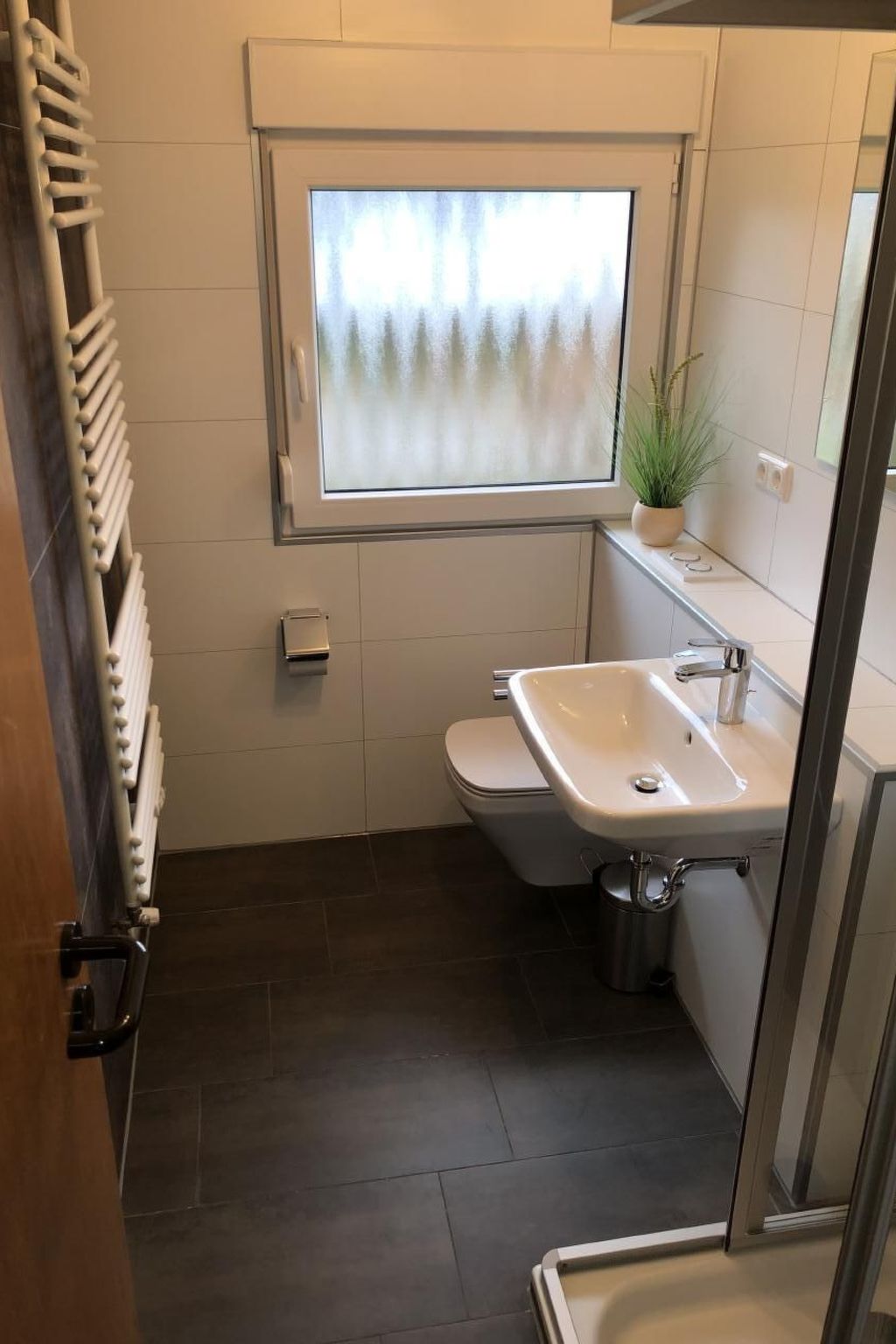 Freistehendes Ferienhaus in 2.Reihe am See-Drinnen