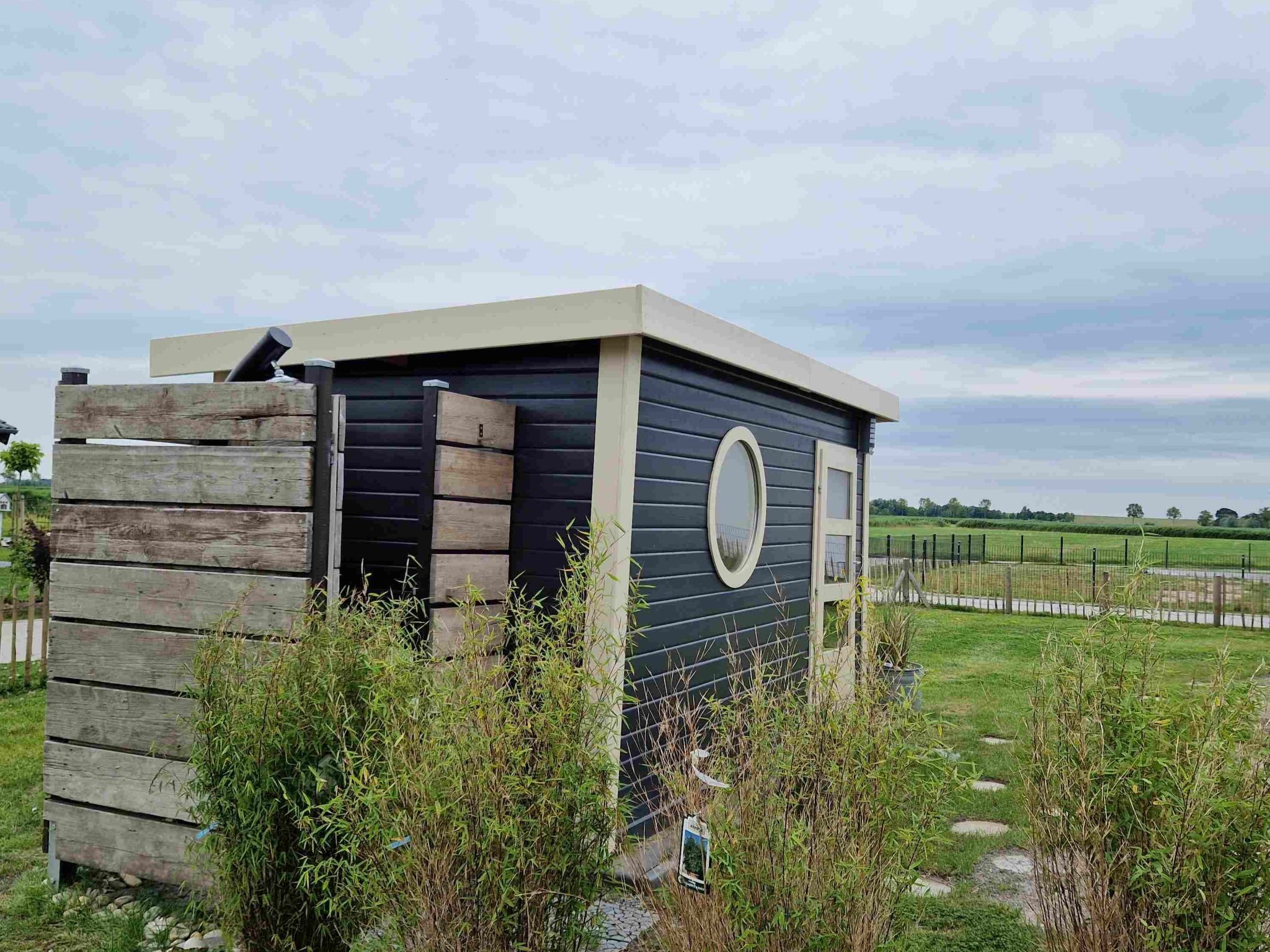 G24 Ferienhaus mit Sauna im eigenen Garten-Outside