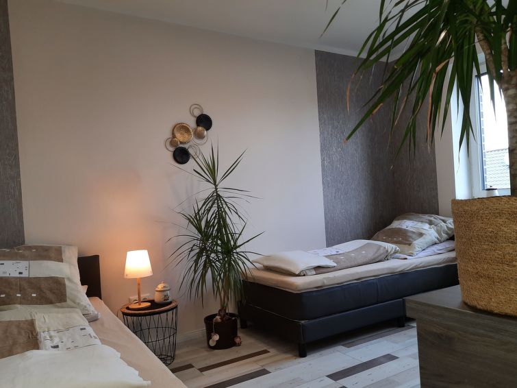 Op 1,0 km van het centrum: Vrijstaand appartement Flora in Friesoythe in Friesoythe