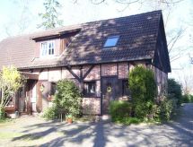 Große Ferienwohnung mit Garten, Grill und Terrasse