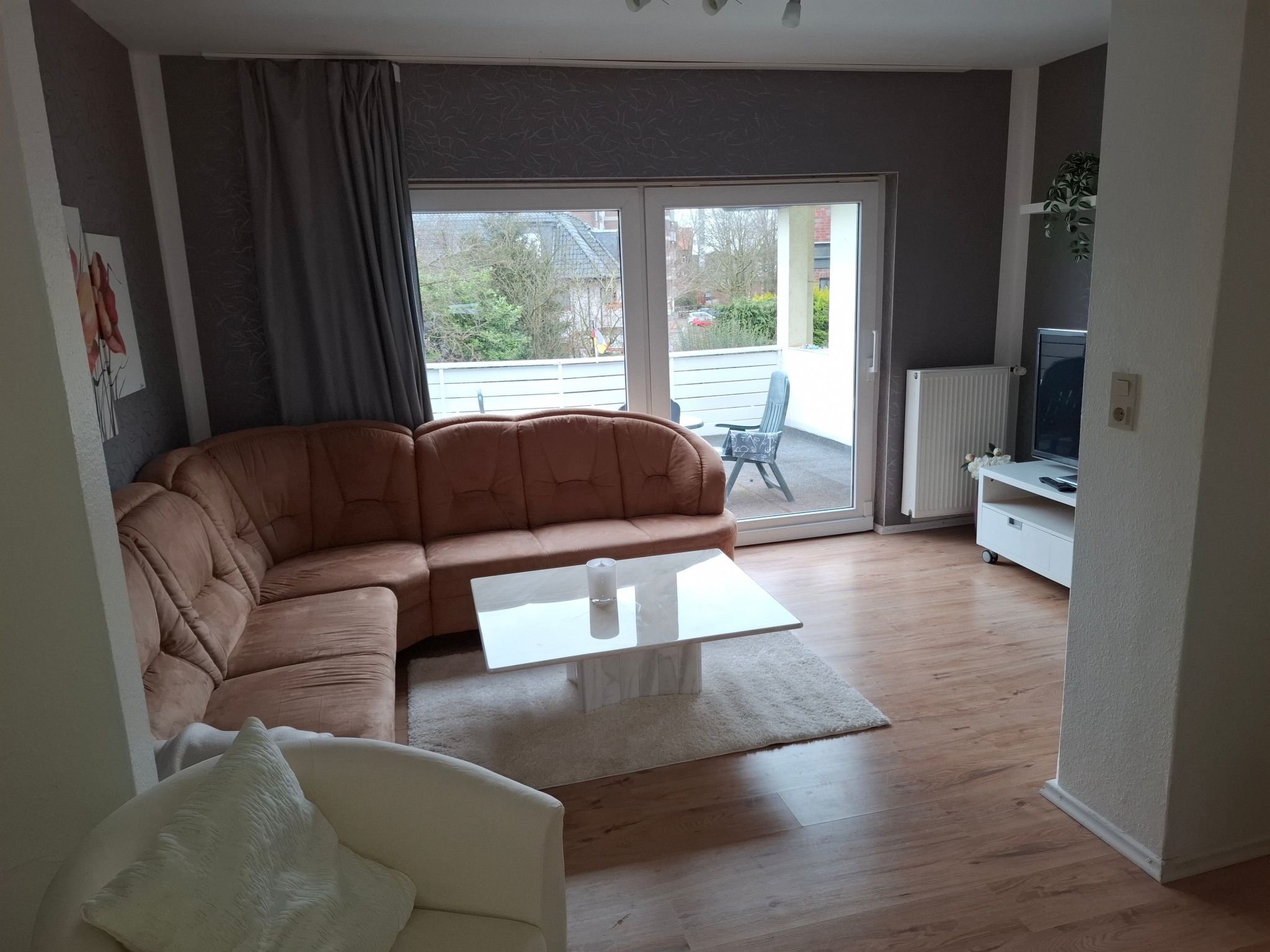Private Ferienwohnung in Nordenham, großer Balkon-Binnen