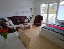 Ruim 4-persoons appartement met groot balkon nabij het meer in Nordenham - thumbnail 2