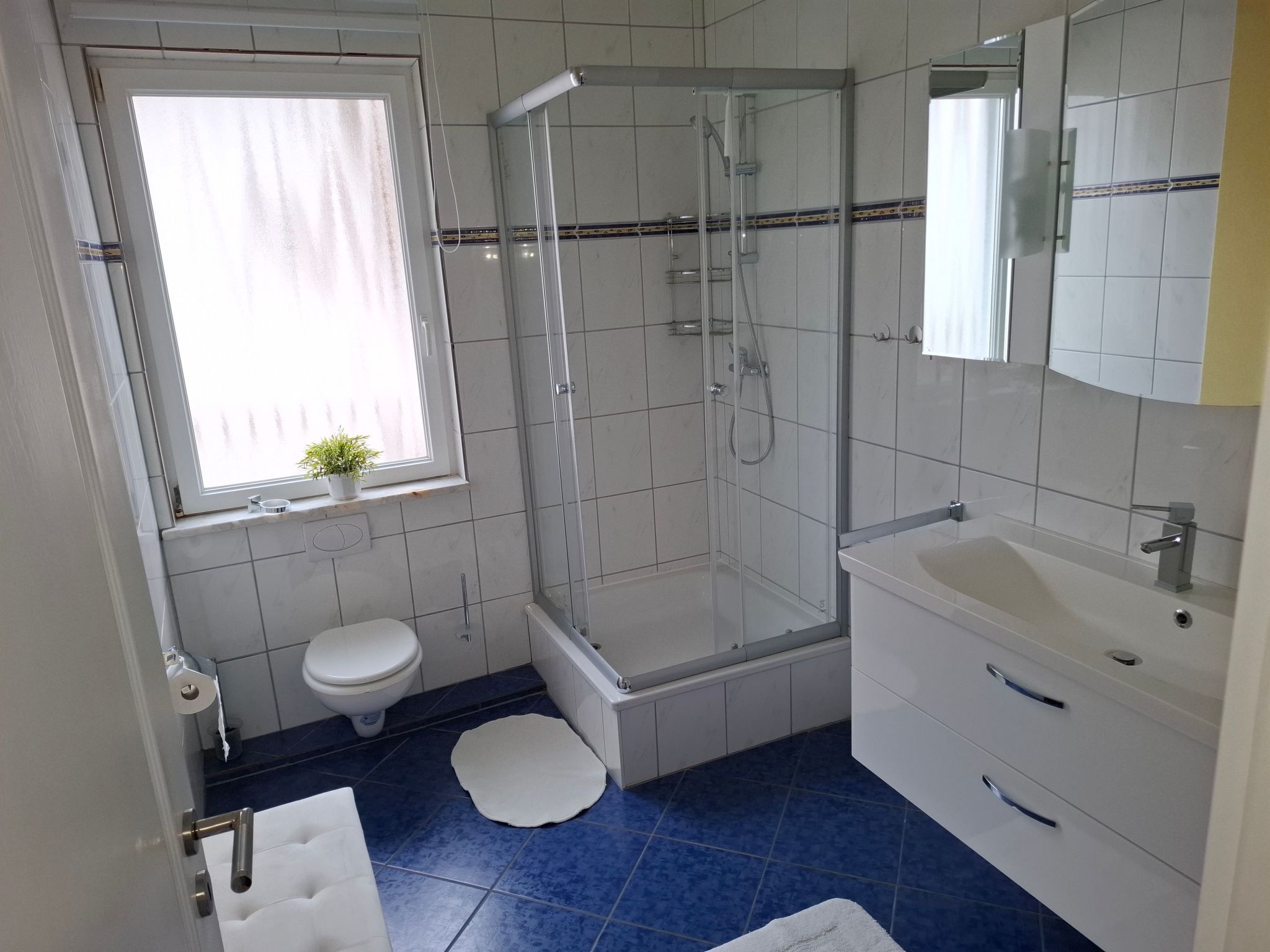 Private Ferienwohnung in Nordenham, großer Balkon-Binnen