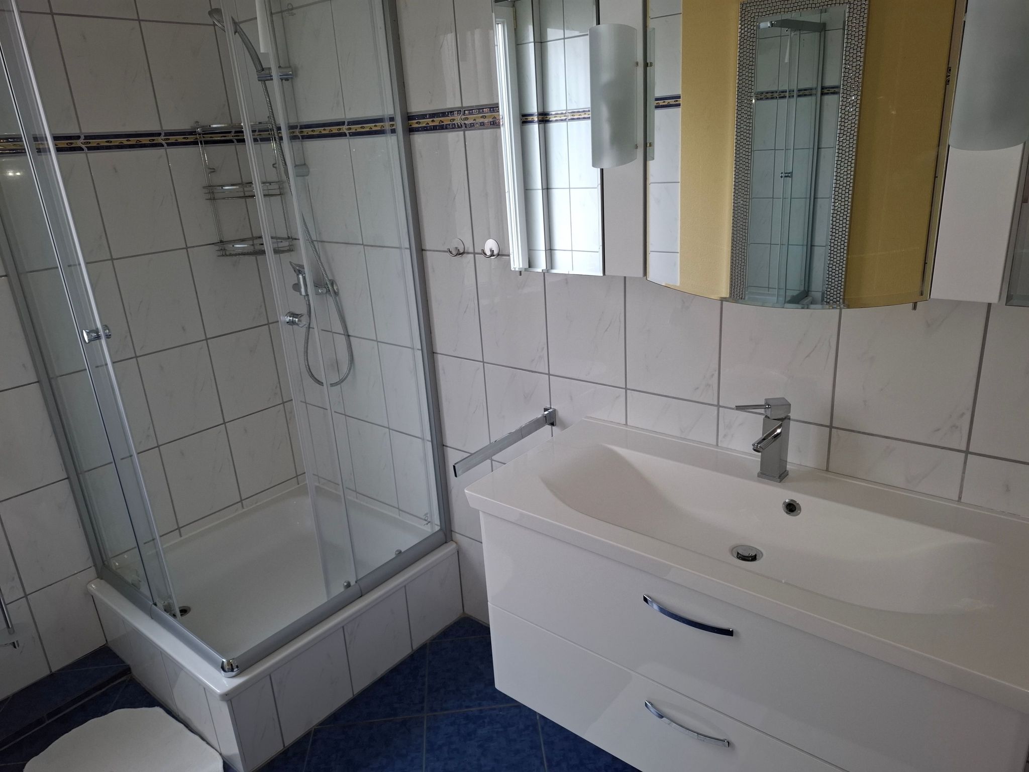 Private Ferienwohnung in Nordenham, großer Balkon-Binnen