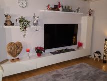 Private Ferienwohnung in Nordenham mit großem Garten