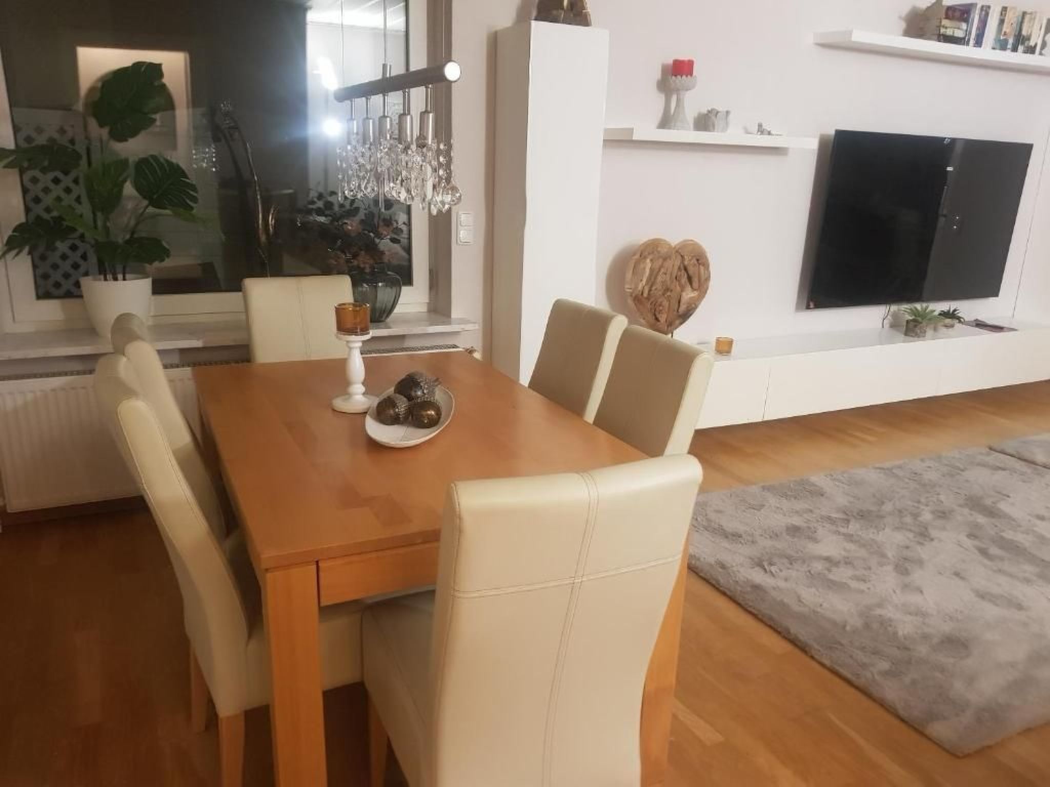 Private Ferienwohnung in Nordenham mit großem Garten-Drinnen
