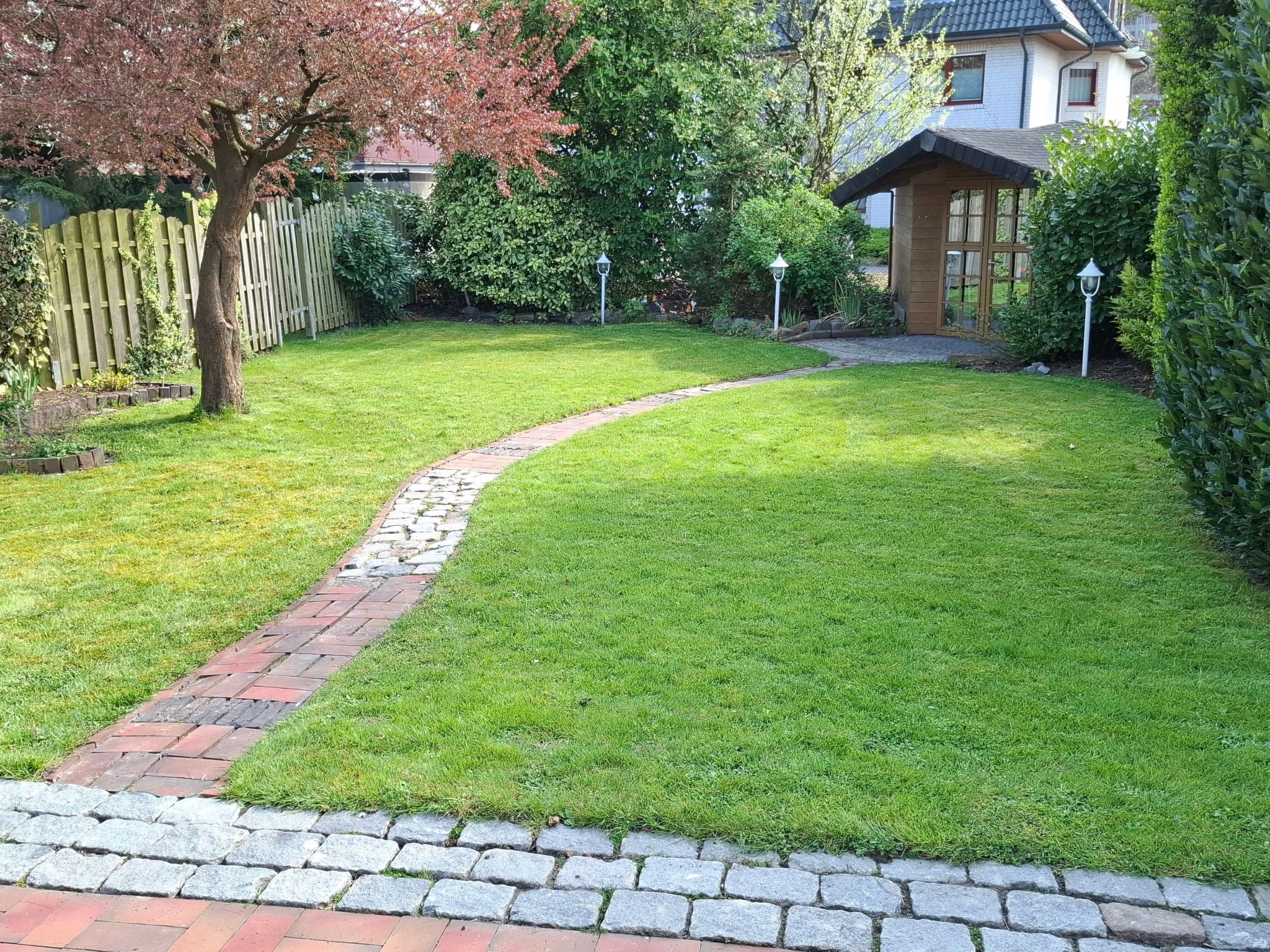 Private Ferienwohnung in Nordenham mit großem Garten-Drinnen