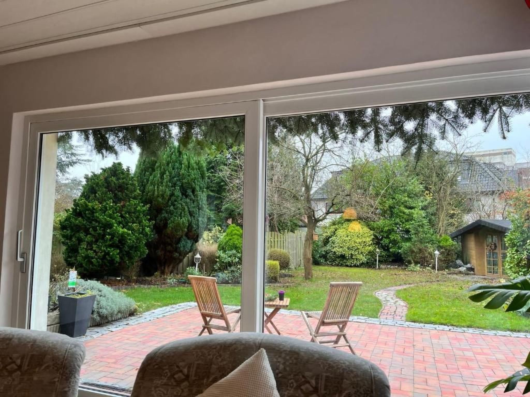 Private Ferienwohnung in Nordenham mit großem Garten-Drinnen