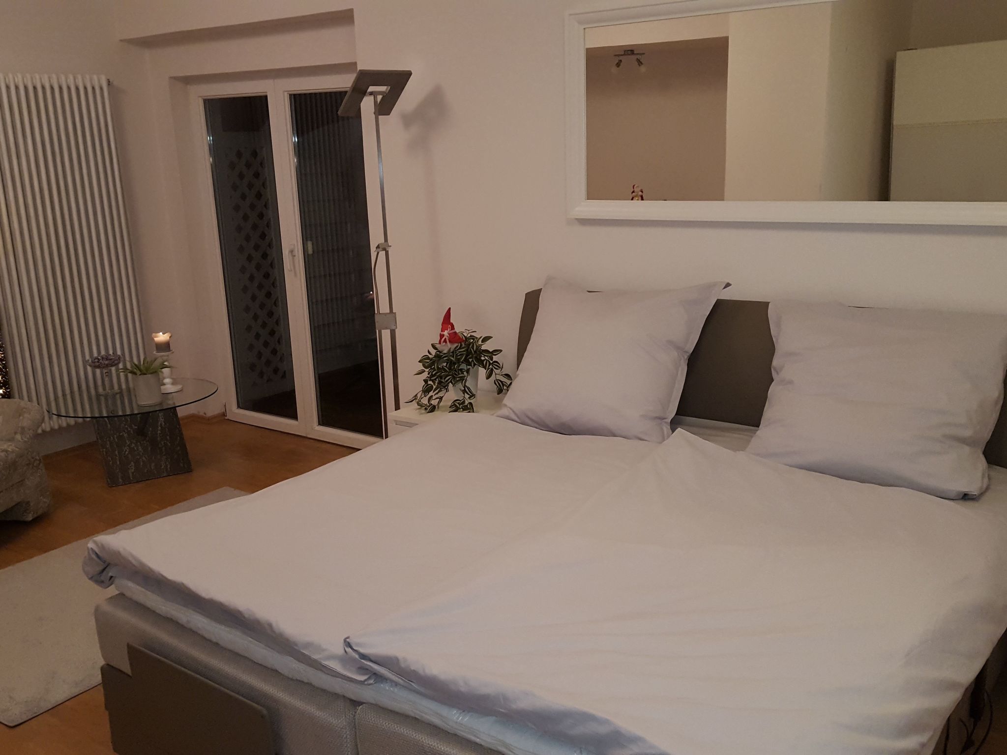 Private Ferienwohnung in Nordenham mit großem Garten-Drinnen