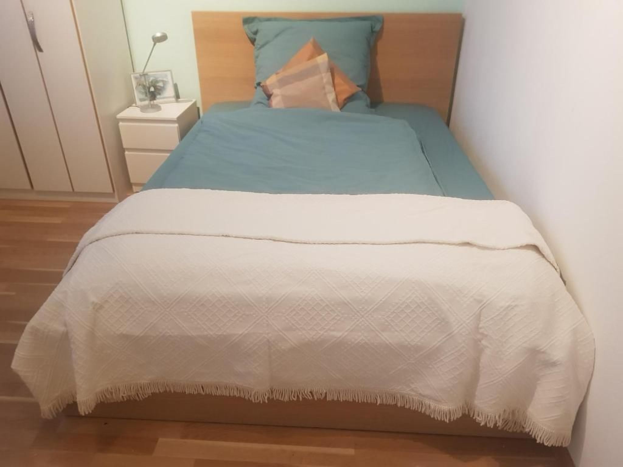 Private Ferienwohnung in Nordenham mit großem Garten-Drinnen