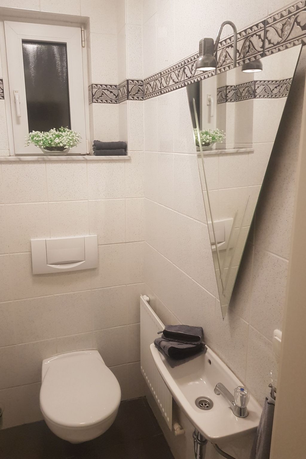 Private Ferienwohnung in Nordenham mit großem Garten-Drinnen