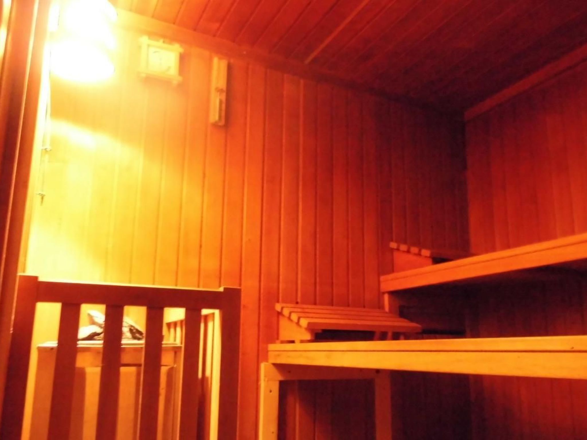 Mit Whirlpool, Sauna und Internet