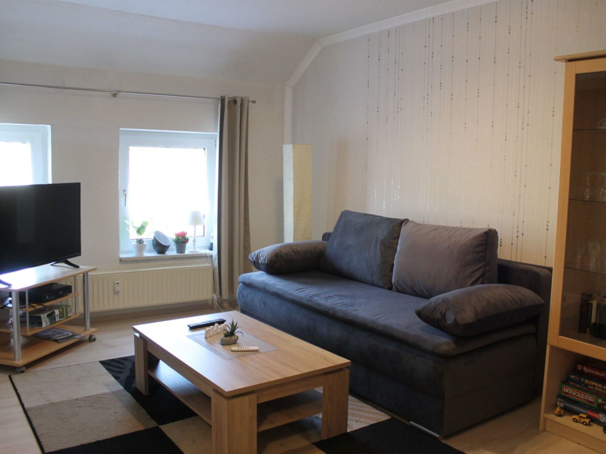 Ganze Wohnung in Jade mit Garten-Image-tags.info