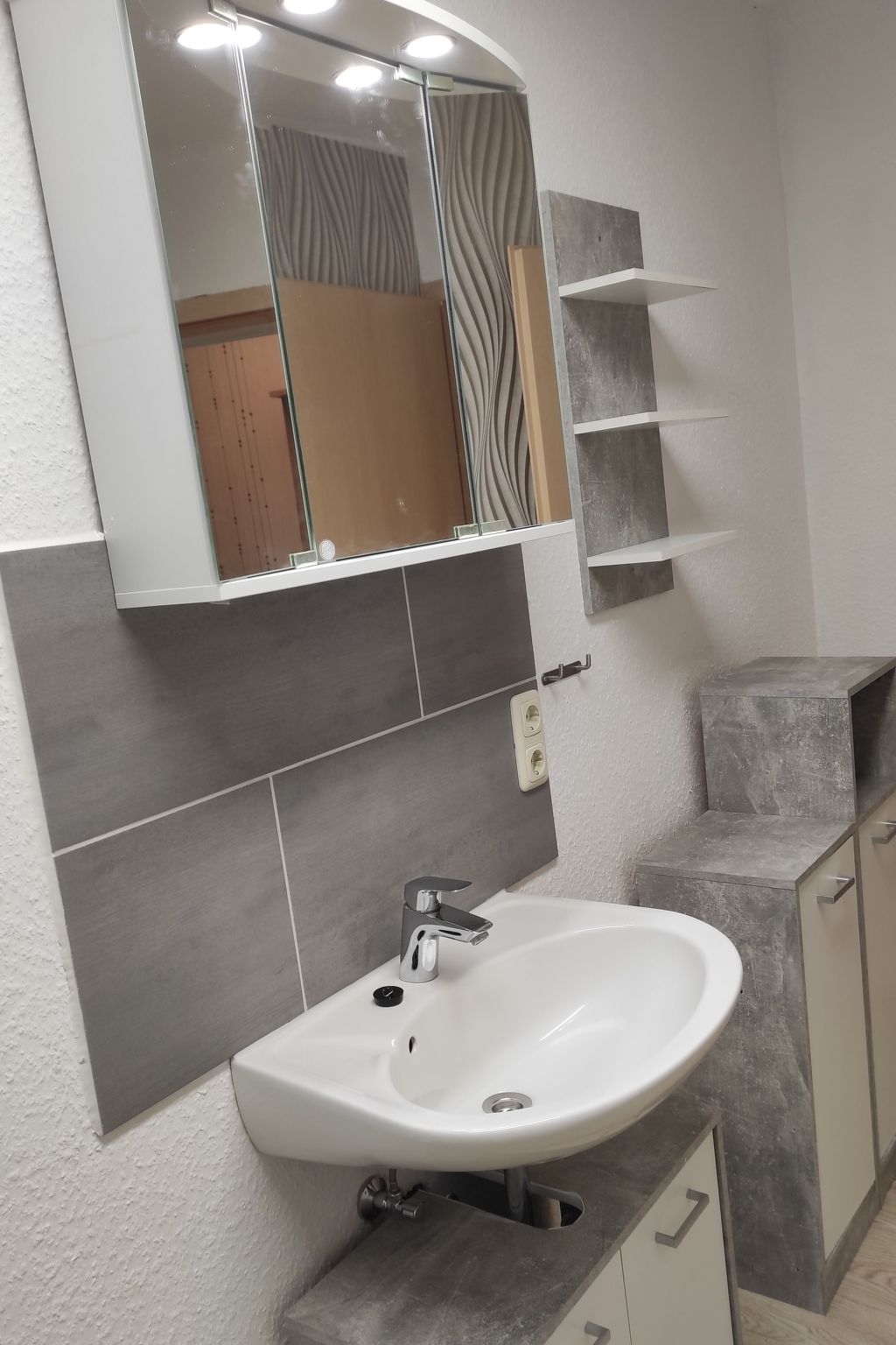 Ganze Wohnung in Jade mit Garten-Image-tags.info