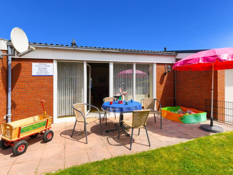 Strandnahes Ferienhaus Mit Kinderspielplatz - Bensersiel