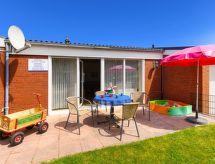 Strandnahes Ferienhaus mit Kinderspielplatz