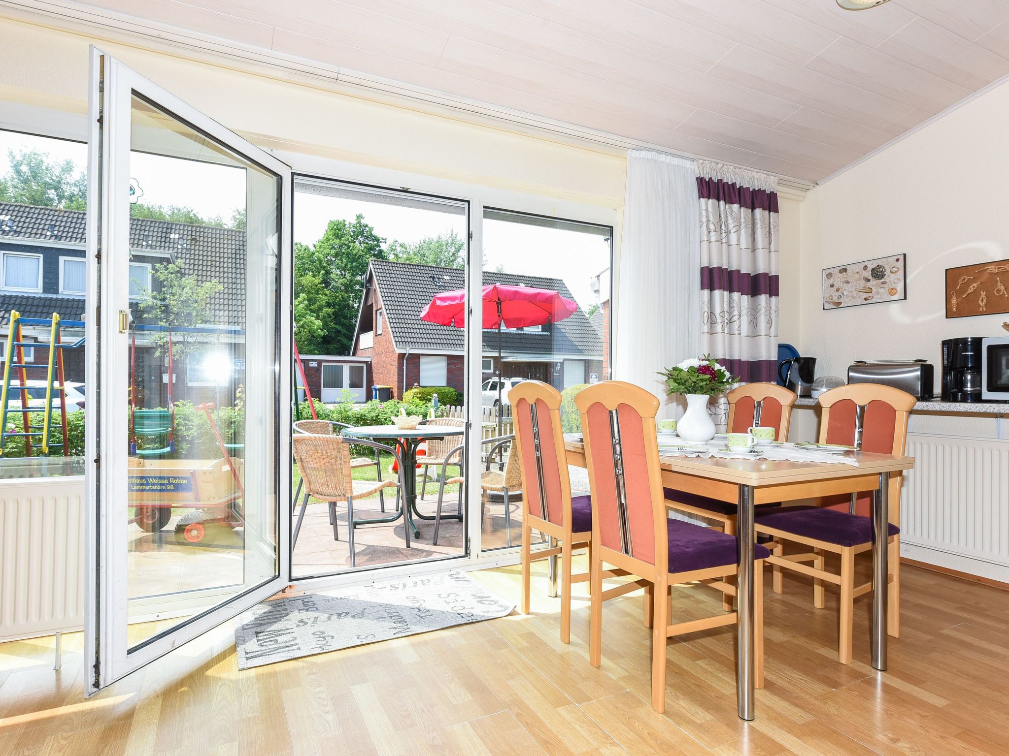 Strandnahes Ferienhaus mit Kinderspielplatz-Inside