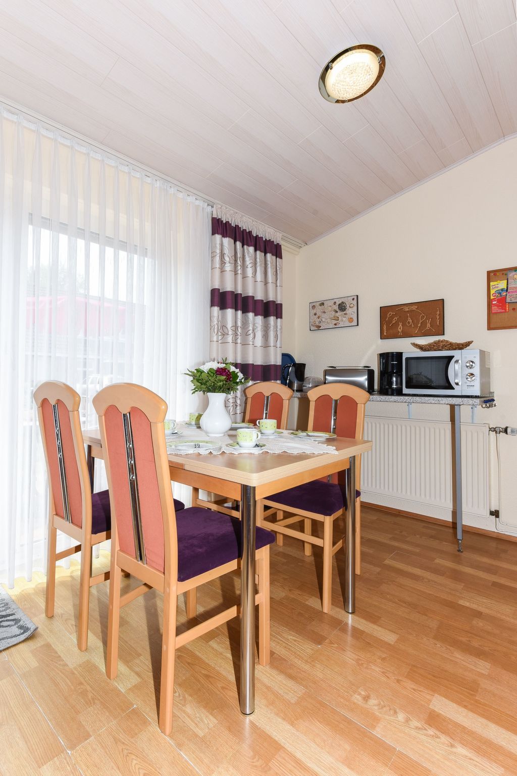 Strandnahes Ferienhaus mit Kinderspielplatz-Inside