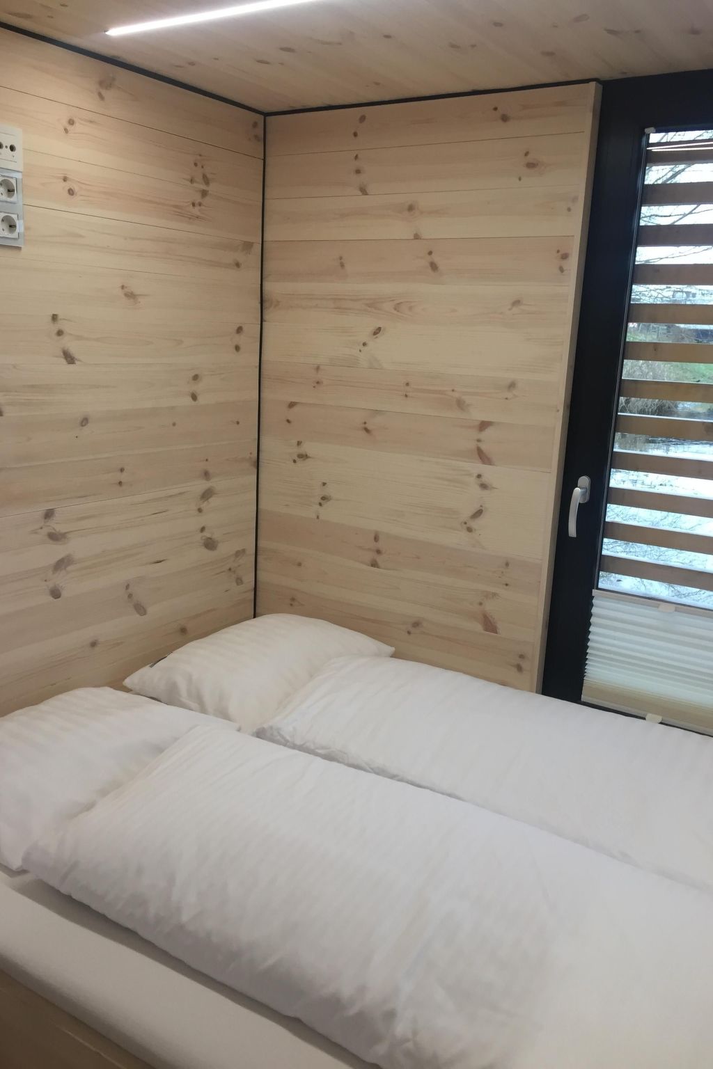 Hausboot für vier Personen mit Kamin und Terrasse-Image-tags.info