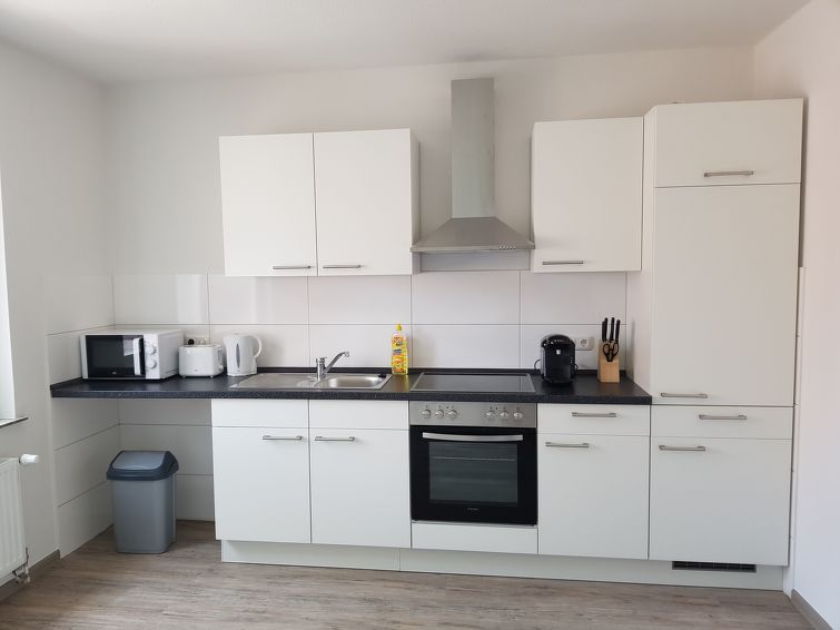 Kernsaniertes Apartment In Ruhiger Und Zentraler Lage - Wilhelmshaven